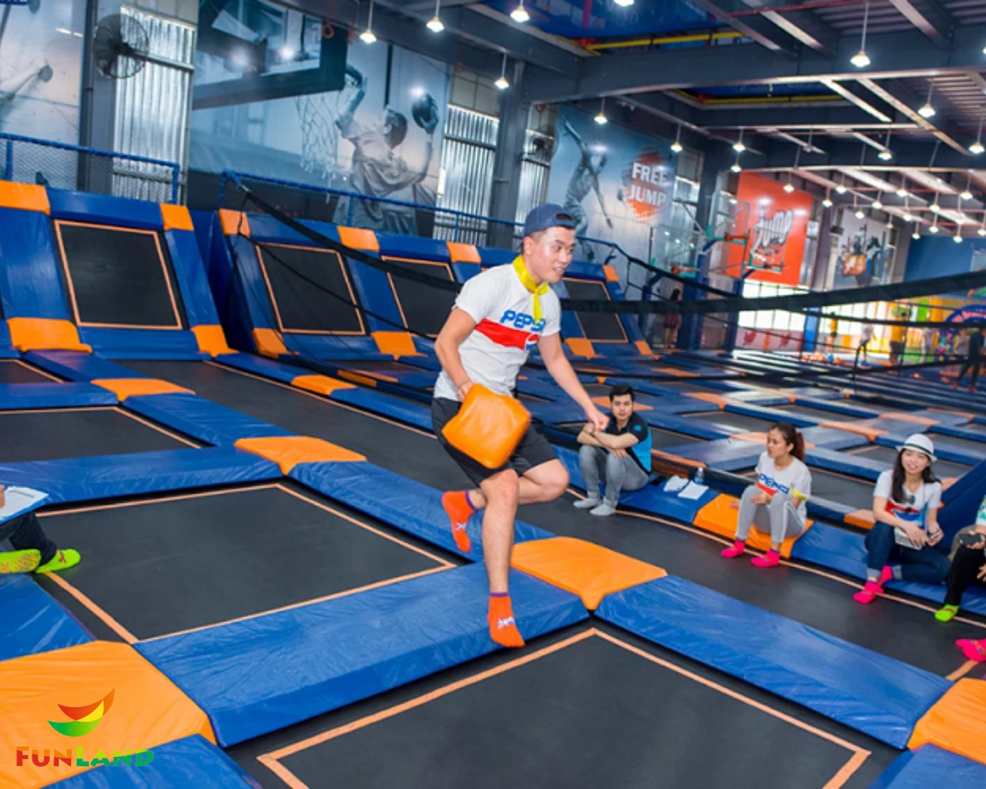 Khu vui chơi thể thao bạt nhún Jump Arena